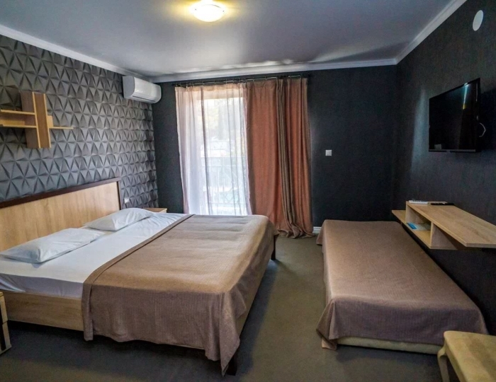 3-х местный 1-но комнатный «Стандарт» (с балконом) Корпус №2 - Отель «Родина» Новый Афон