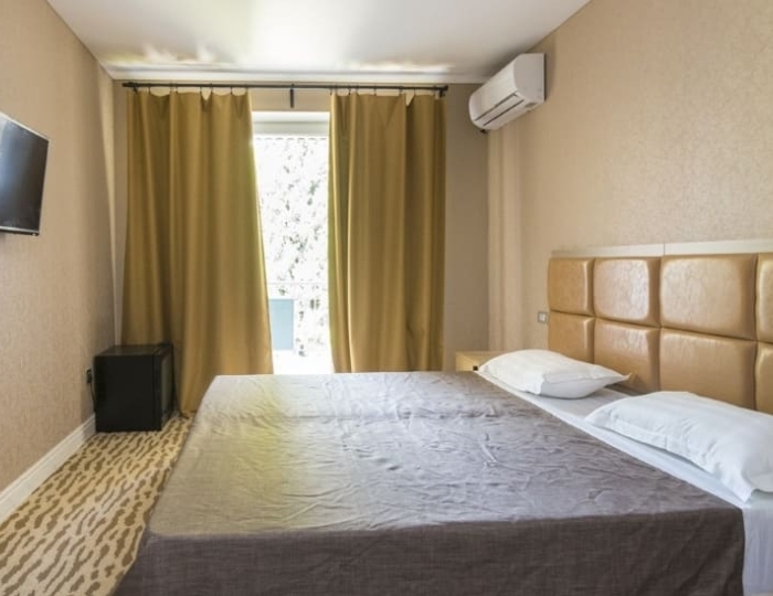 4-х местный 2-х комнатный номер «Стандарт» без балкона Корпус №1 - Отель «Родина» Новый Афон