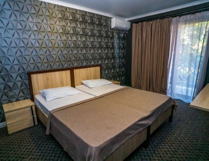2-х местный 2-х комнатный «Полулюкс» (с балконом) Корпус №2 - Отель «Родина» Новый Афон