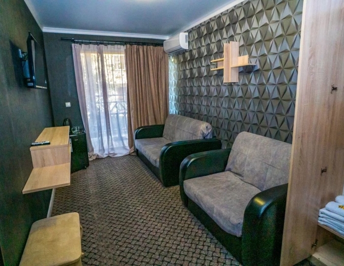 2-х местный 2-х комнатный «Полулюкс» (с балконом) Корпус №2 - Отель «Родина» Новый Афон