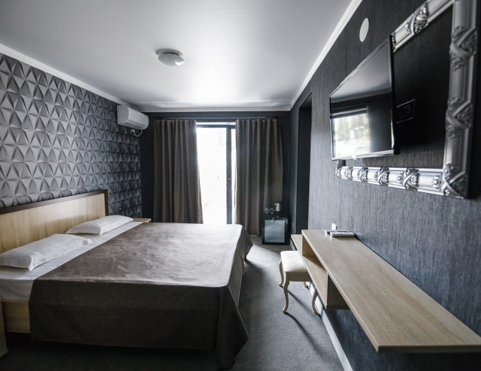 2-х местный 2-х комнатный «Полулюкс» (с балконом) Корпус №2 - Отель «Родина» Новый Афон